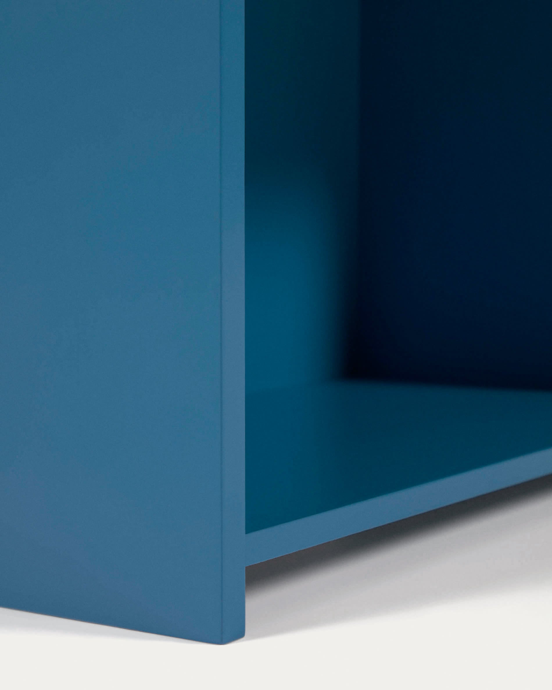 Celeste Kinderhaus Regal in MDF blau 50 x 105 cm in Blau präsentiert im Onlineshop von KAQTU Design AG. Standregal ist von Kave Home