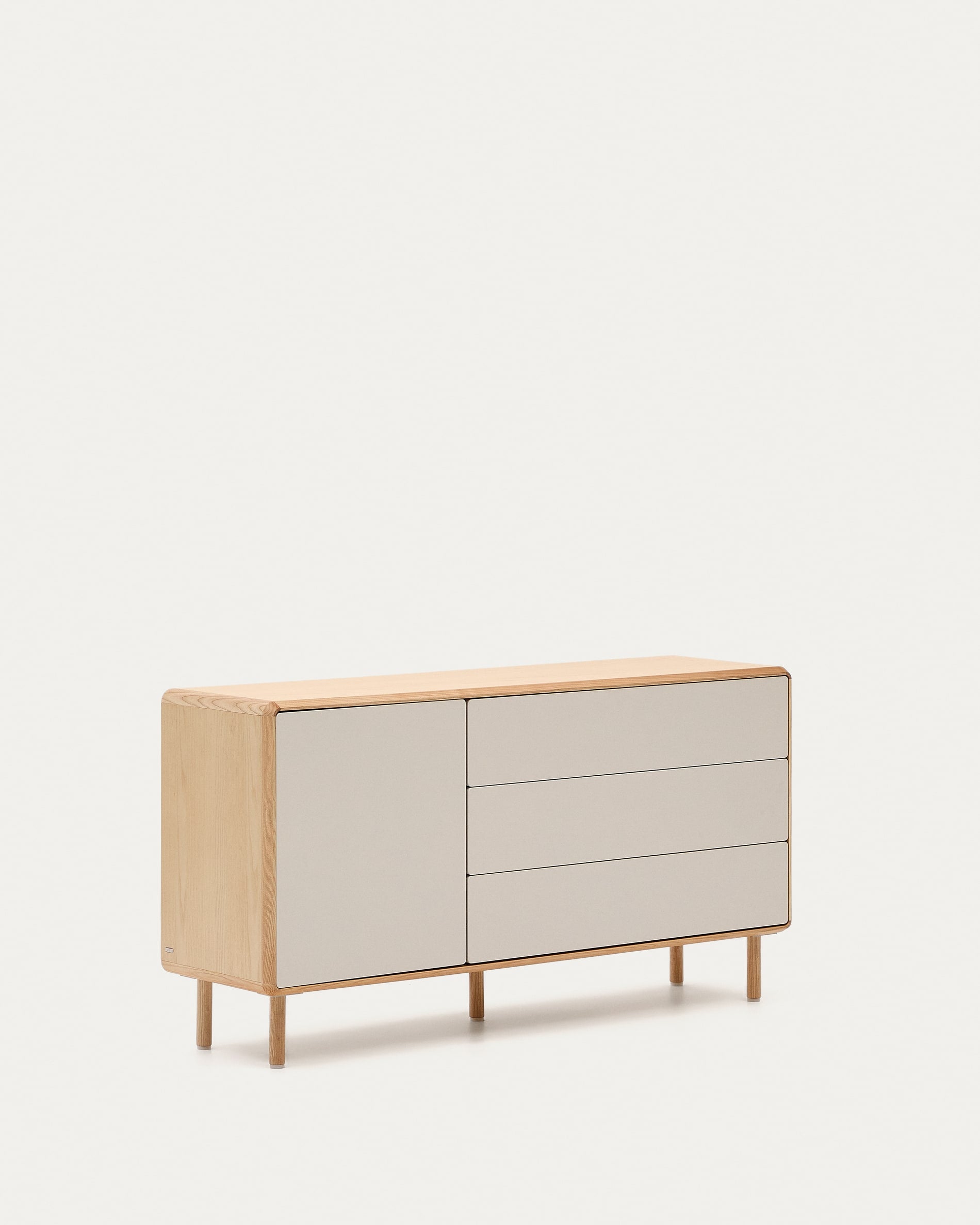 Anielle Sideboard 1 Türe und 3 Schubladen aus Esche massiv und Furnier 150 x 78 cm in Mehrfarbig präsentiert im Onlineshop von KAQTU Design AG. Sideboard ist von Kave Home