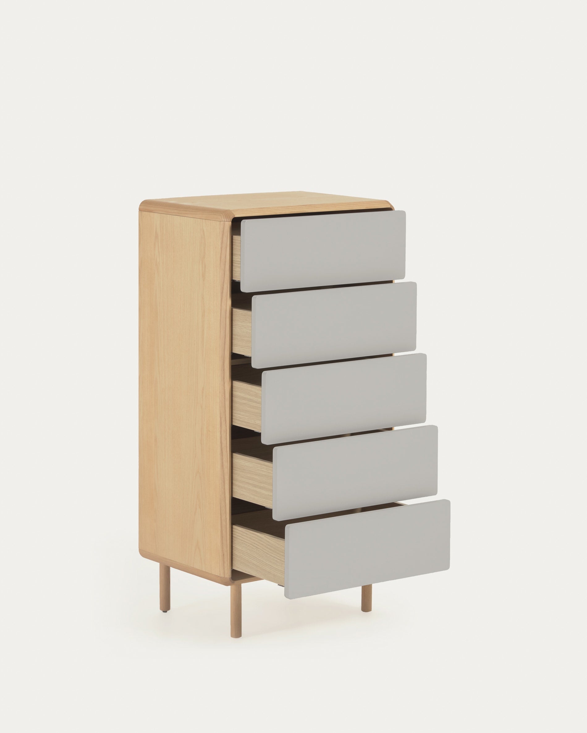 Anielle Kommode mit 5 Schubladen aus massiver Esche und Eschenfurnier 60 x 117 cm in Mehrfarbig präsentiert im Onlineshop von KAQTU Design AG. High-Sideboard ist von Kave Home