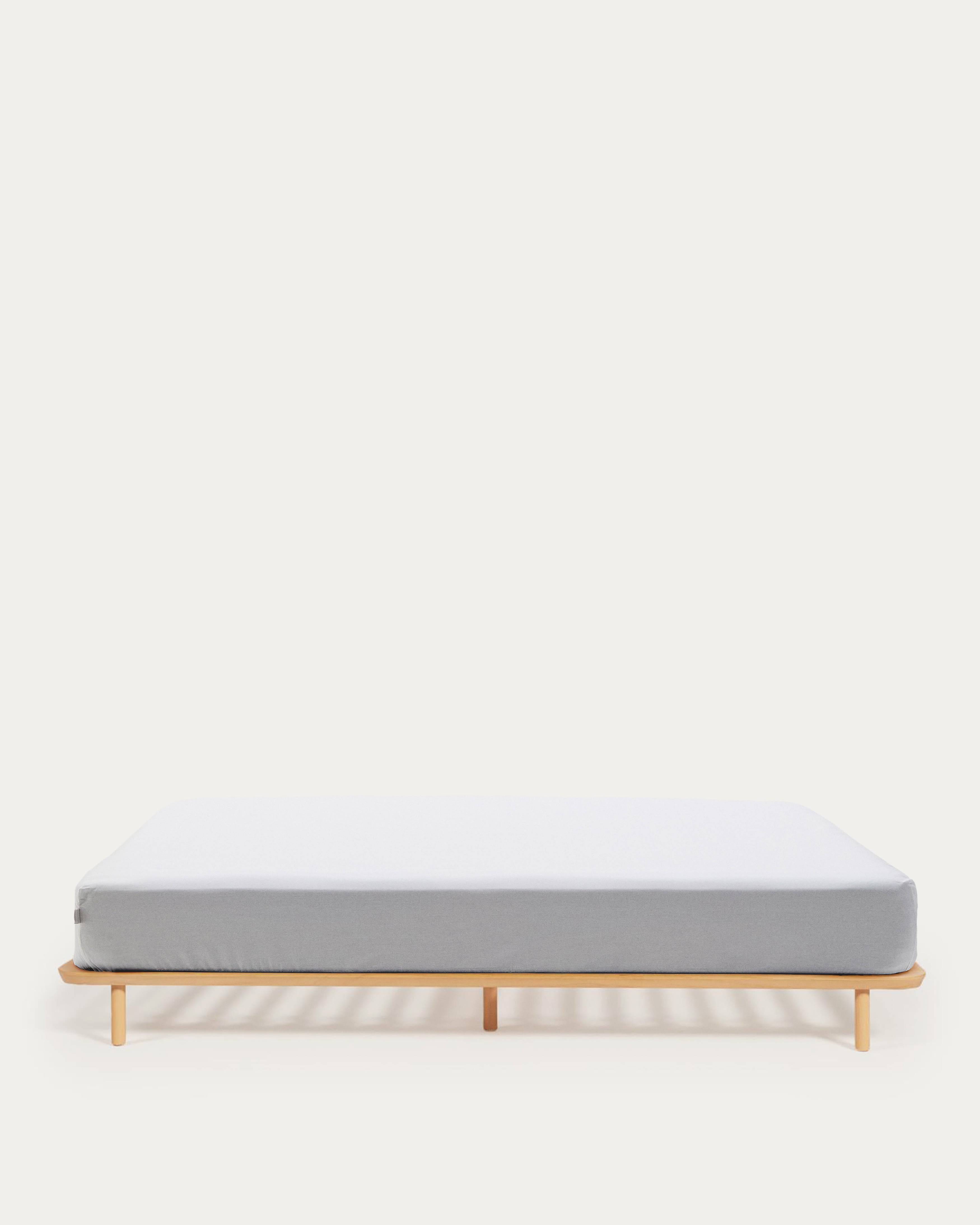 Anielle Bett aus massiver Esche für Matratze von 90 x 200 cm in Braun präsentiert im Onlineshop von KAQTU Design AG. Bett ist von Kave Home