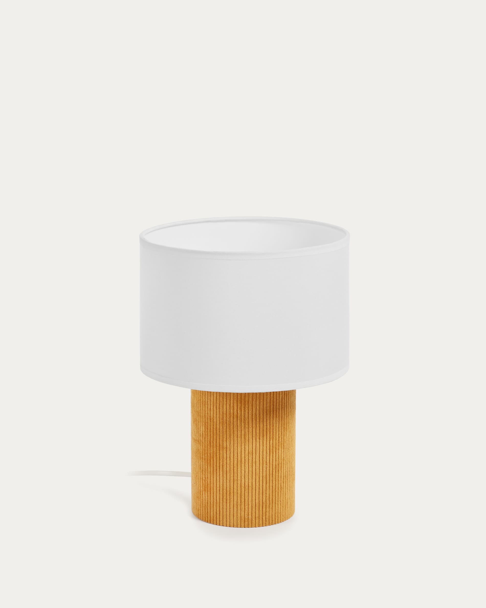 Tischlampe Bianella aus Cord in Senfgelb in Senfgelb präsentiert im Onlineshop von KAQTU Design AG. Tischleuchte ist von Kave Home