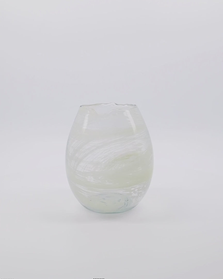 Vase, HDJupiter, Hellgrün in Hellgrün präsentiert im Onlineshop von KAQTU Design AG. Vase ist von House Doctor