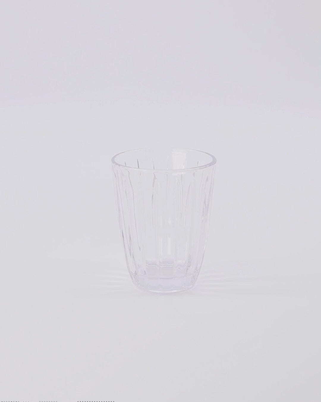 Wasserglas, NVGroove, Klar in Klar präsentiert im Onlineshop von KAQTU Design AG. Glas ist von Nicolas Vahé