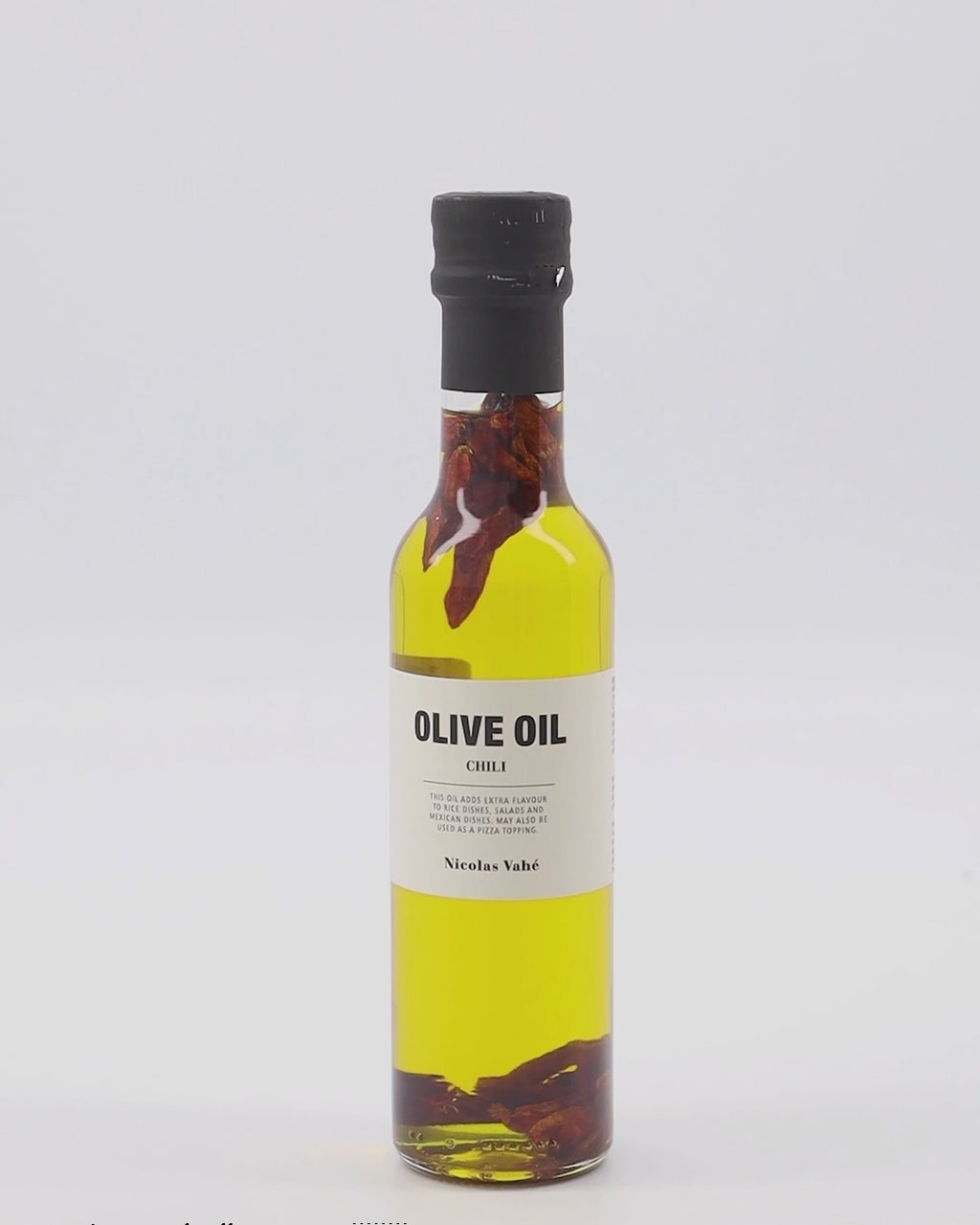 Olivenöl mit chilli in  präsentiert im Onlineshop von KAQTU Design AG. Lebensmittel ist von Nicolas Vahé