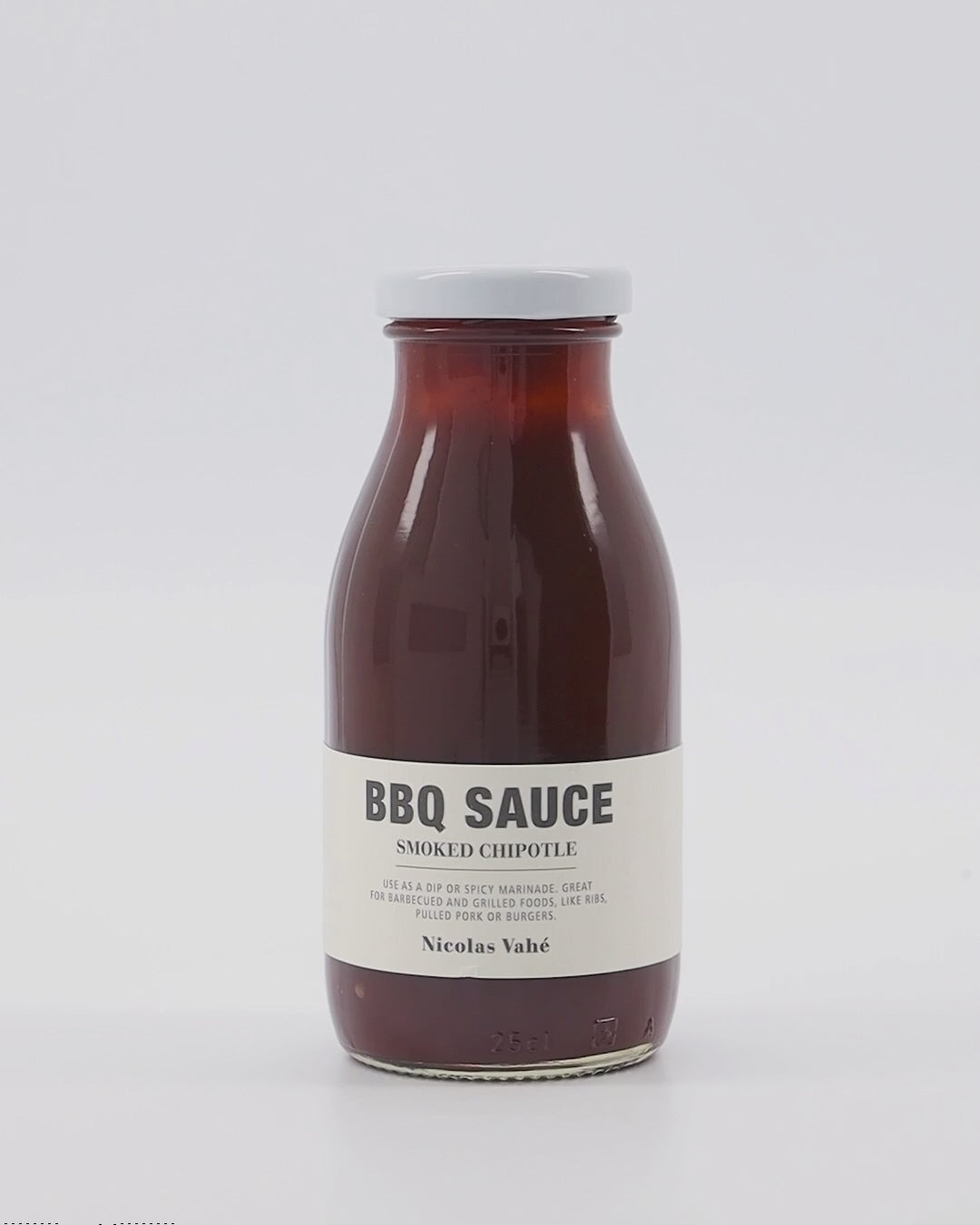 Barbecue Sauce, Smoked Chipotle in  präsentiert im Onlineshop von KAQTU Design AG. Lebensmittel ist von Nicolas Vahé