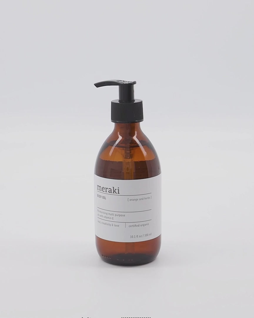 Body oil, Orange & herbs in  präsentiert im Onlineshop von KAQTU Design AG. Pflege ist von Meraki