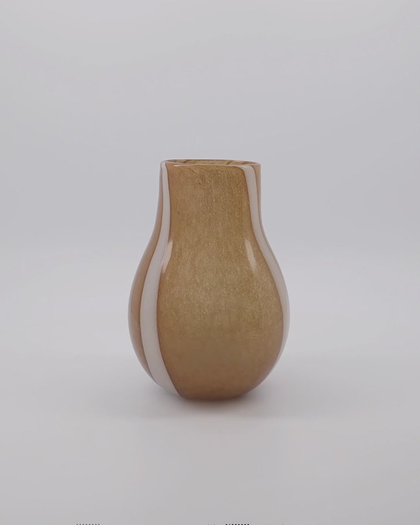 Vase, HDMooni, Braun in Braun präsentiert im Onlineshop von KAQTU Design AG. Vase ist von House Doctor